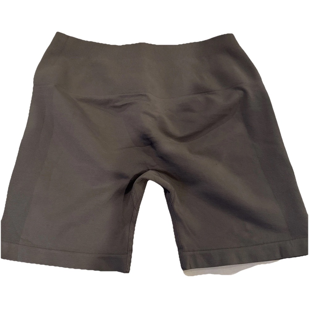 NEW YOGA & Workout  shorts gray size‎ small